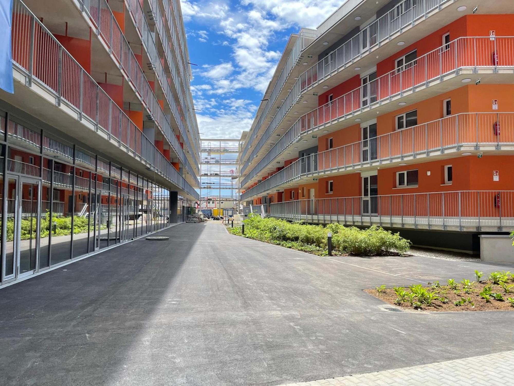 Luxusapartment Mit 40 Qm Terrasse, E-Parkplatz Und Parkplatz Грац Экстерьер фото
