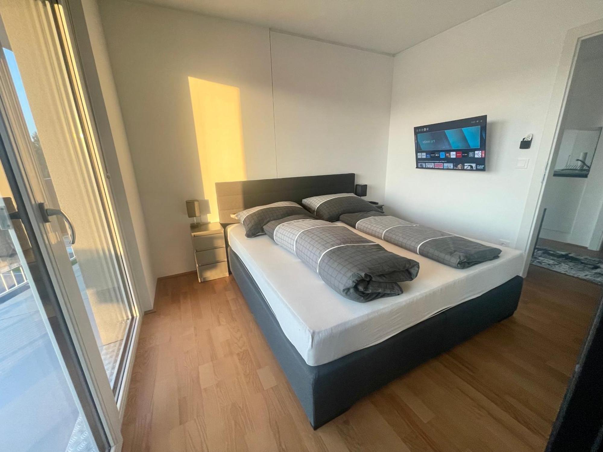 Luxusapartment Mit 40 Qm Terrasse, E-Parkplatz Und Parkplatz Грац Экстерьер фото