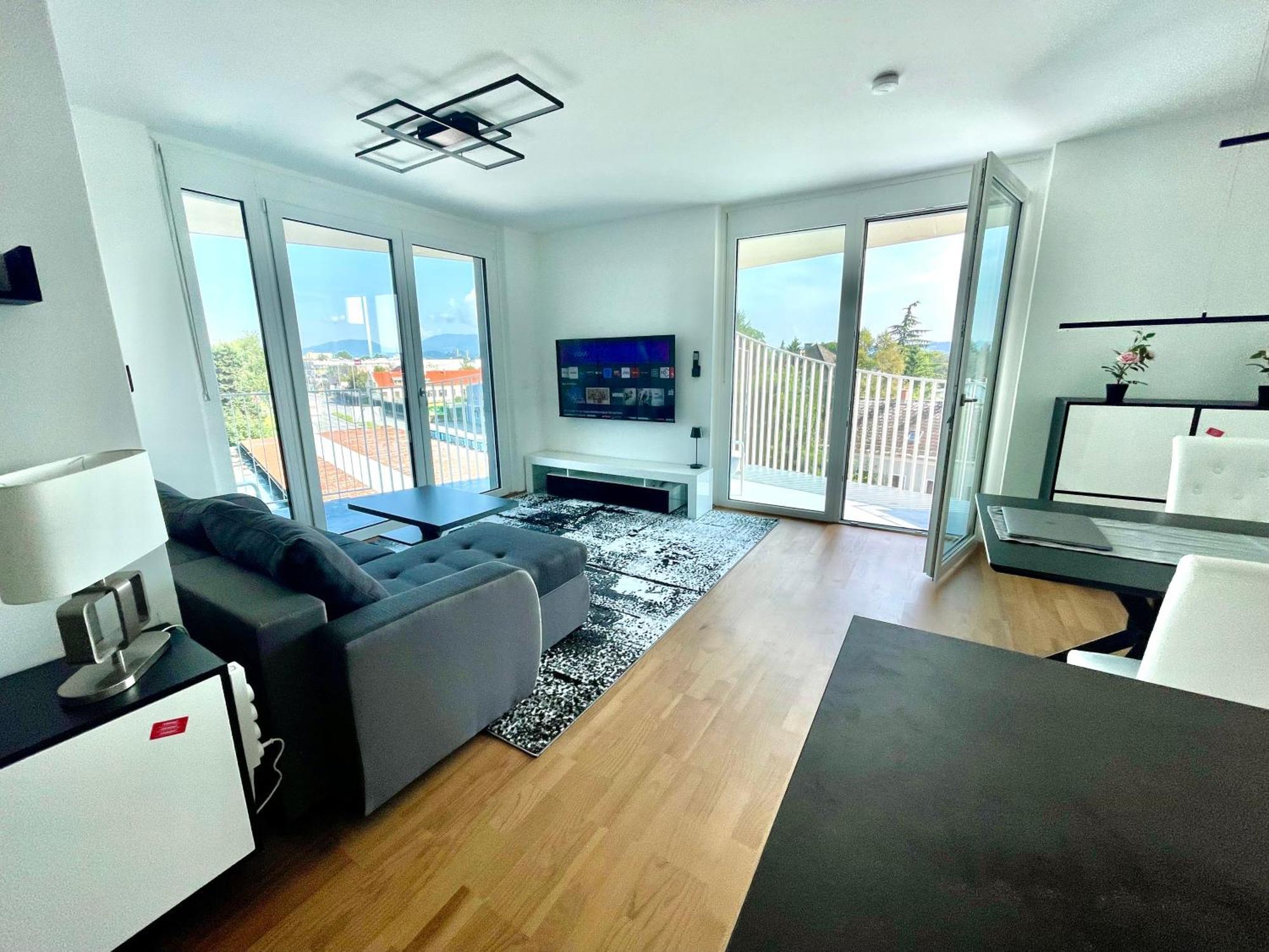 Luxusapartment Mit 40 Qm Terrasse, E-Parkplatz Und Parkplatz Грац Экстерьер фото